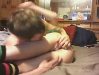 Анализу в пачке, вылизали киску во время курения, двойное проникновение