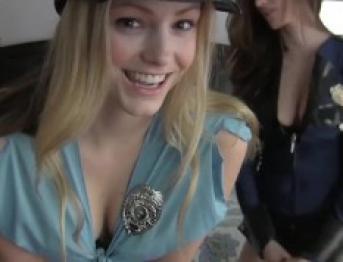 Очаровательные копы, инструкция по дрочке с обратным отсчетом! :) (повторно загрузить)