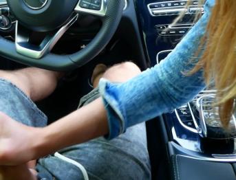 Публичный нормальный день с парой - похотливая девчонка в лесу