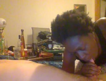 Глубоко в горле проглотить прекрасную Ebony Queen