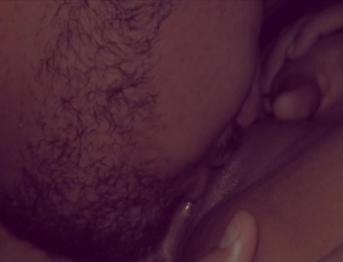 Киска клитор лижет до оргазма - MamiandPapiXXX