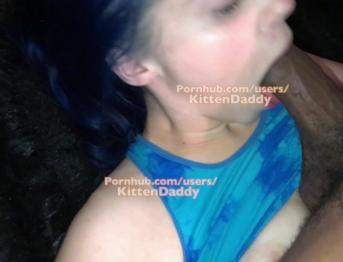 Белая шлюшка из спортзала делает минет на лицо в любительском видео - KittenDaddy