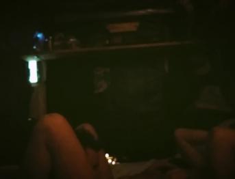 ИФОМ трахает соседа по соседству, пока семья не вернулась домой на выходные