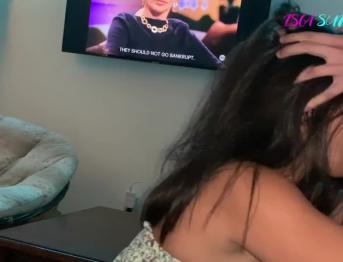 Мой сосед по комнате заставил меня украсть его травку, и я должен был ебать мой путь из-за него