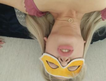 голодная сестра кончает от анала и глотает сперму