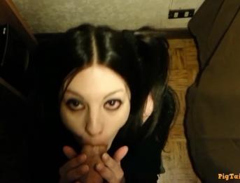 Dead_Girl Goth Teen с косичками используется Fuck Mouth Deepthroat Cum On Face