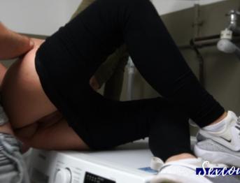 Горячий трах с большой попкой подростка на стиральной машине - Sexcouple69