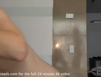 первый лесбийский опыт между двумя супер горячими и нервными европейскими шлюхами