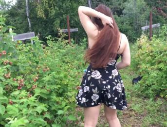 Контролируемый оргазм на улице в общественных местах с малиновым покрытием | Лекса Лайт