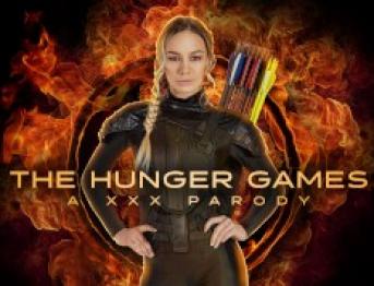 Юная красотка Китнисс исполняет свои фантазии о трахе в голодных играх XXX