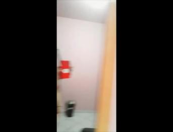 Социальное дистанцирование не очень распространено на проститутках-транссексуалах