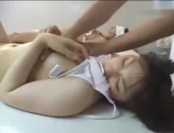 Поддельные Массажисты Трахают Маму И Подросток Японский Массаж Вуайерист