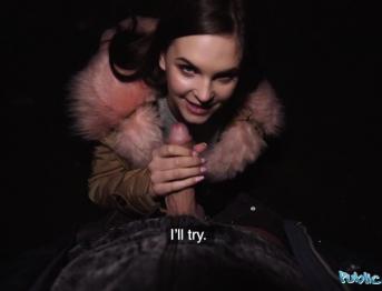 Public Agent 20 летняя студентка с парой красивых сисек